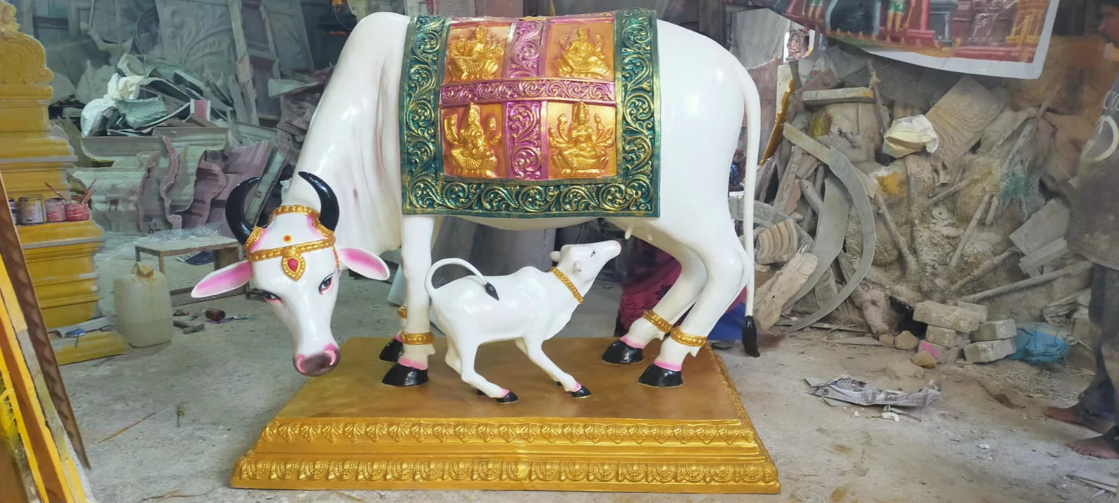  Indian Arts and Decorators