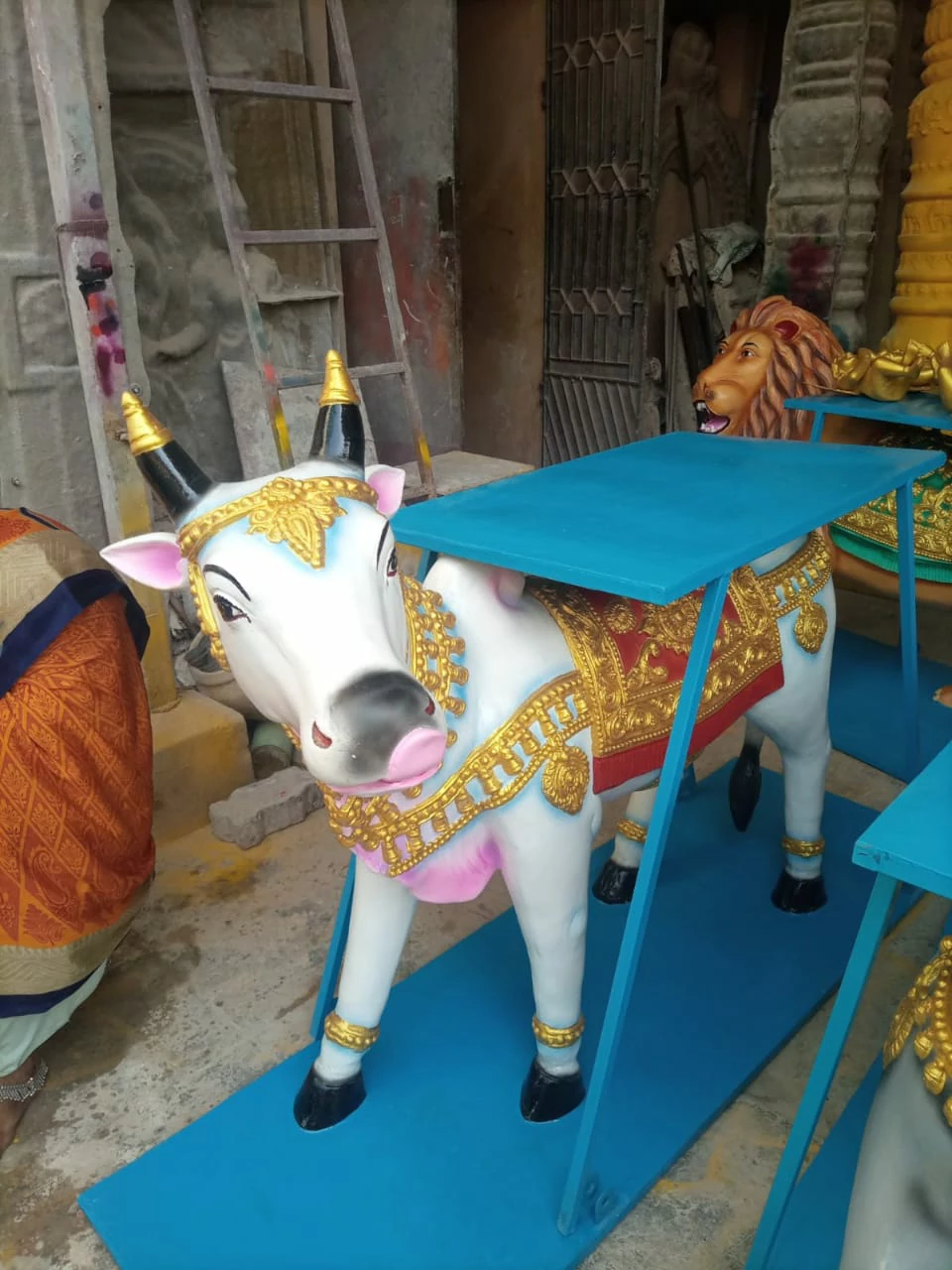  Indian Arts and Decorators