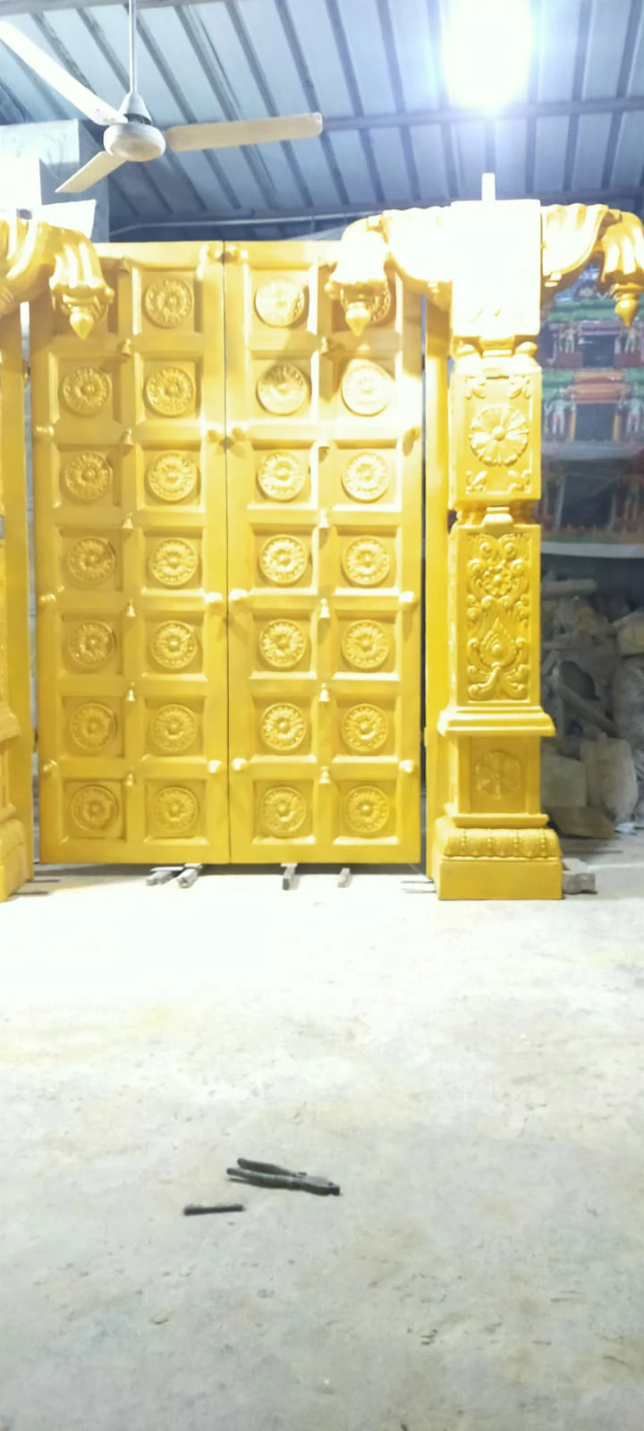 Indian Arts and Decorators