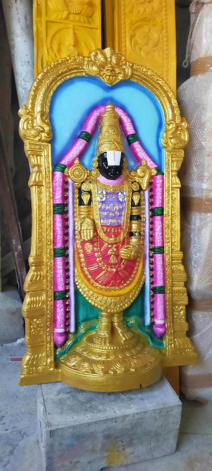  Indian Arts and Decorators